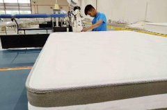 斯奎尔床垫机械自动床垫缝纫围边机在马来西亚