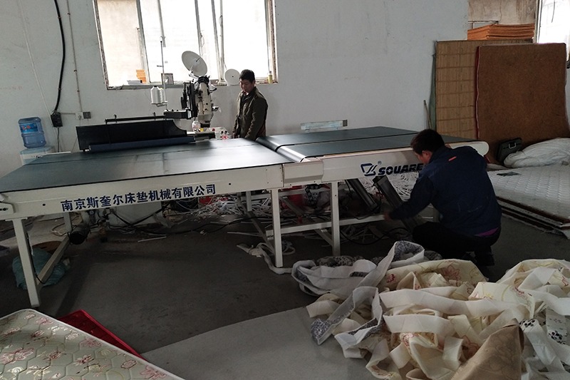 自动床垫缝边机的操作方法是什么？