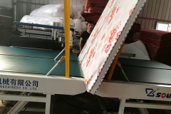 自动翻转慕思床垫机械的结构特点是什么？